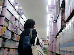 px0922jkroripchira Seductive Babe Gives Hot Oral Pleasure Indoors Passionately