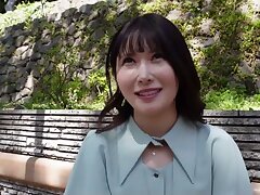 HMDNV-750 Seductive Cutie Bends Over for a Steamy Blowjob Adventure