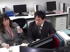 016DHT-0733 Hot Curvy MILF Takes Big Cock Outside for Steamy Sex